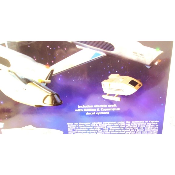 New AMT Star Trek U.S.S. Enterprise NCC-1701 with Shuttle Craft 2018 #AMT1080/06 - Picture 6 of 14